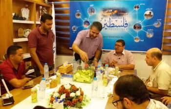 خلال إعلان أسماء الفائزين في مقر صحيفة فلسطين