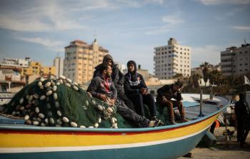 صيادو غزة يعلقون العمل يومين تضامناً مع عائلة المفقود الهسي (الأناضول)