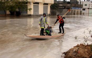 تسقط بإذن الله زخات متفرقة من الأمطار