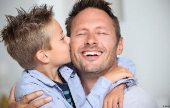 تأسيس توزيع المهام بين الشريكين مهم جدًّا ويؤثر في الطفل بشكل كبير