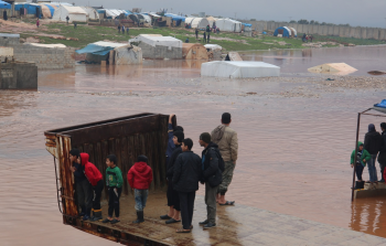 جانب من معاناة النازحيين شمال سوريا (أرشيف)