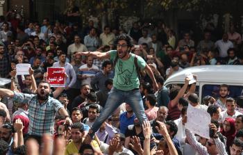 مظاهرات احتجاجية على قرار الحكومة المصرية بـ