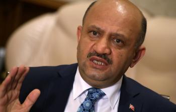 وزير الدفاع التركي فكري إشيق (أرشيف)