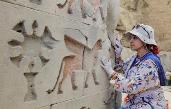 جانب من ترميم قلعة أيانيس التركية (الأناضول)