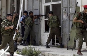 صورة أرشيفية لمشاركة أجهزة السلطة في اشتباكات داخلية بالضفة