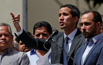 غوايدو أعلن نفسه رئيسا للبلاد ويحظى بالدعم الأمريكي