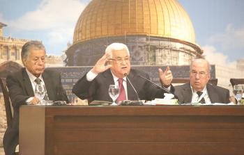 عباس خلال المجلس 