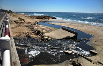 واقع تلوث مياه الشاطئ حسب المعطيات الأولية ما يزال سيئًا