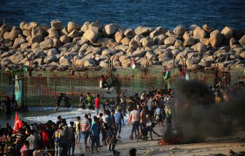 جانب من المسير البحري (أ ف ب)