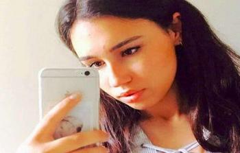 حصلت إصابة الفتاة بحساسية حادة على متن طائرة