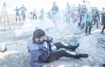 إصابة المصور الصحفي عطية درويش (أرشيف)