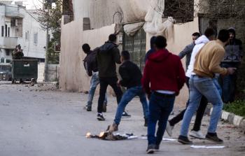 مواجهات بين قوات الاحتلال وفلسطينيين في نابلس  (أ ف ب)