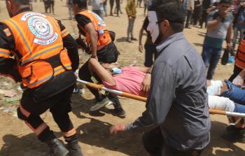 قناصين إسرائيليين استهدفوا عمدا صحفيين وموظفين طبيين