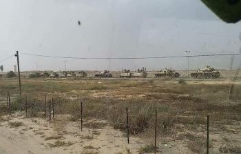 حركة نشطة لآليات الجيش المصري على حدود مصر مع قطاع غزة