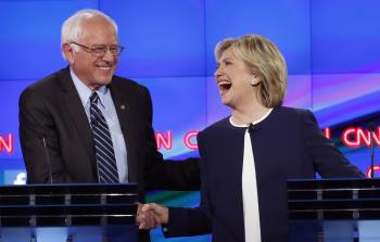 آخر مناظرة بين المرشحين الديموقراطيين للسباق إلى البيت الأبيض جرت في ميامي في التاسع من آذار/مارس (أرشيف)