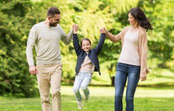 التدخل يؤجج المشاكل بين الزوجين