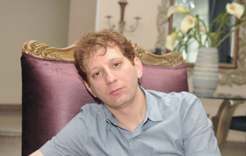 صورة أرشيفية لرجل الأعمال بابك زنجاني