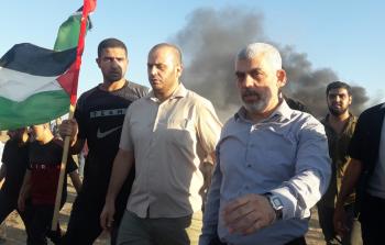 يحي السنوار أثناء مشاركته في مسيرات العودة شرق غزة