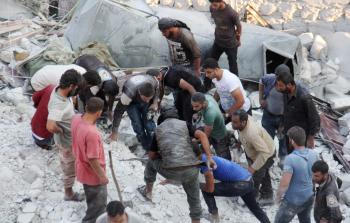 جانب من آثار قصف في سوريا (أ ف ب)