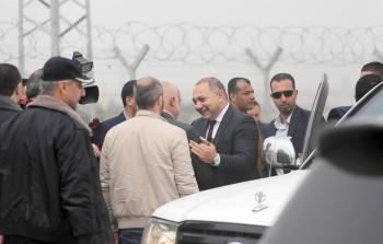 لحظة وصول الوفد الأمني المصري معبر بيت حانون أمس (تصوير / ياسر فتحي)