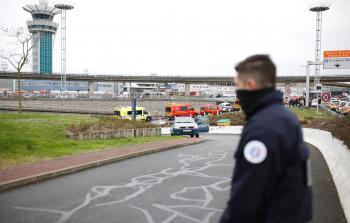 مطار أورلي في باريس - (أ ف ب)