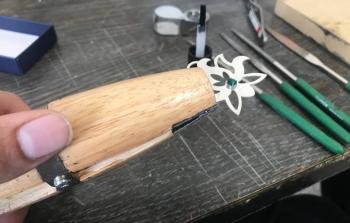  المهمة لم تكن سهلة، خاصة فيما يتعلق بتصنيع المجوهرات والإكسسوارات