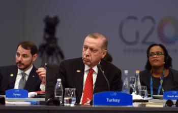 أردوغان خلال مشاركته في القمة