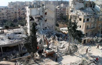 جانب من القصف على إدلب (أ ف ب)