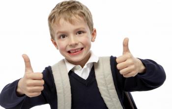 يجب التكلم مع الطفل باللغة التي يفهمها حسب عمره