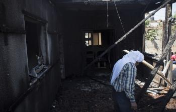 حرق منزل إبراهيم الدوابشة أسفر عن استشهاده وزوجته وابنه الرضيع 