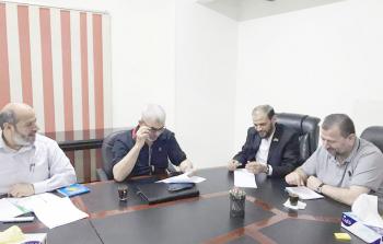 جانب من اجتماع وفد حماس المشارك في مباحثات المصالحة 