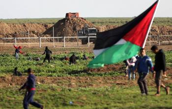 مواطنون يتظاهرون شرق خان يونس في الجمعة الـ46 لمسيرات العودة