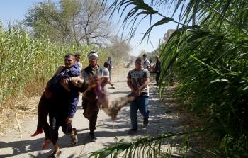 انتشال الضحايا جراء القصف الروسي على إدلب-الأناضول