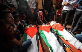 جانب من وداع الشهداء الثلاثة (الأناضول)