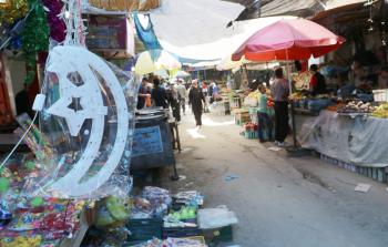 حالة من الكساد الاقتصادي تعيشها الأسواق في القطاع نتيجة الأوضاع الصعبة التي يمر بها (تصوير / محمود أبو حصيرة)