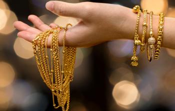 الأصل في الحياة الزوجية أن تكون قائمة على الثقة والحب والمودة