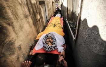 جانب من تشييع الشهيد سمير النباهين وسط قطاع غزة