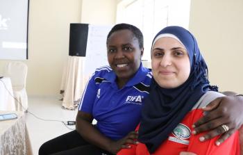 صورة أرشيفية لياسمين نيروخ (يمين)