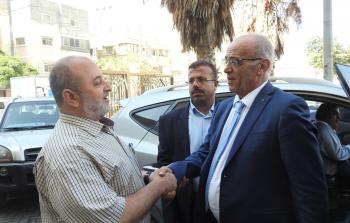 طبيلة (يميناً) وأبو شرخ (يساراً) خلال تسلم وزارة النقل اليوم 