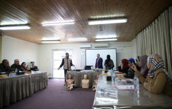 تدريب مشاركين على الاسعافات الأولية (أرشيف)