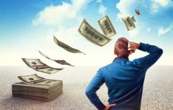 الأمور المالية تحديدًا هي عصب الحياة وعصب الوفاق بين الزوجين