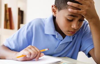 يجب إقناع الطفل بأهمية المدرسة والواجب المدرسي