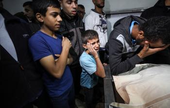 صورة من وداع الشهيد حوس (الأناضول)