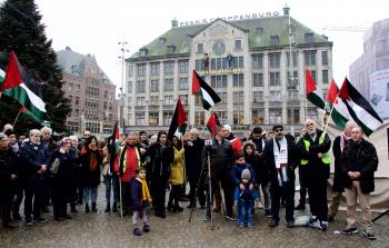 مظاهرة لدعم حق العودة للفلسطينيين بهولندا (الأناضول)