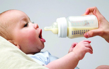 حليب الأم يزيد من مناعة الطفل سنوات طويلة