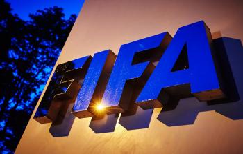 يتعين على كل شخص منهم دفع غرامة قيمتها (884 ألف يورو)