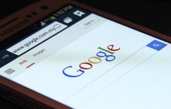 خوض العملاق الاميركي معركة شرسة ضد الأخبار الكاذبة