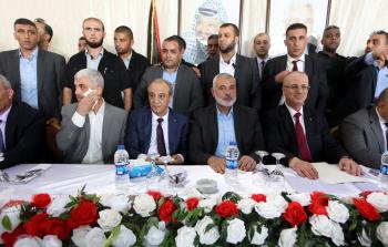 جانب من المصالحة الفلسطينية (أ ف ب)