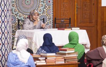 جانب من ندوة تلقيها سيدة مغربية - الأناضول