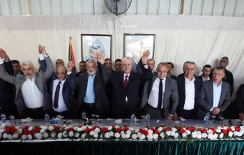 جانب من اجتماع حكومة الحمد الله مع قيادات حماس في غزة الأسبوع الماضي - أرشيف